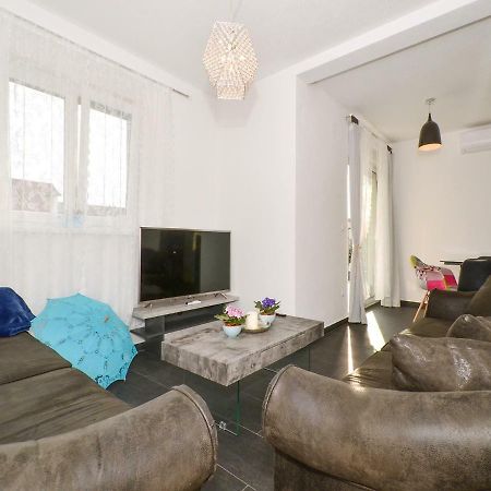 Deluxe Apartman Porto Trogir Bagian luar foto