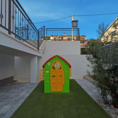 Deluxe Apartman Porto Trogir Bagian luar foto