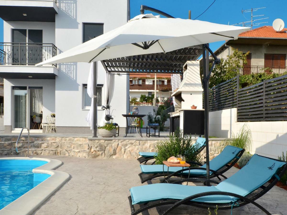 Deluxe Apartman Porto Trogir Bagian luar foto