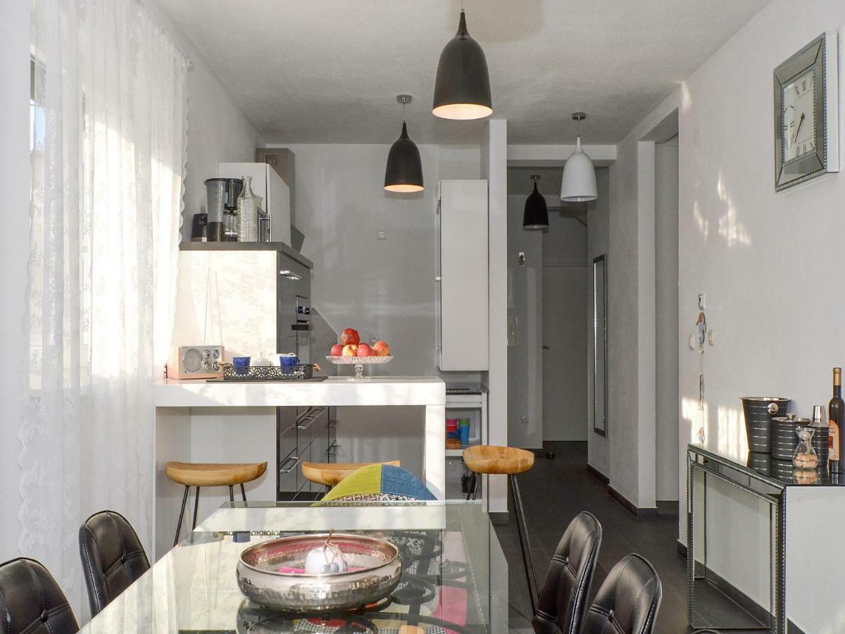 Deluxe Apartman Porto Trogir Bagian luar foto