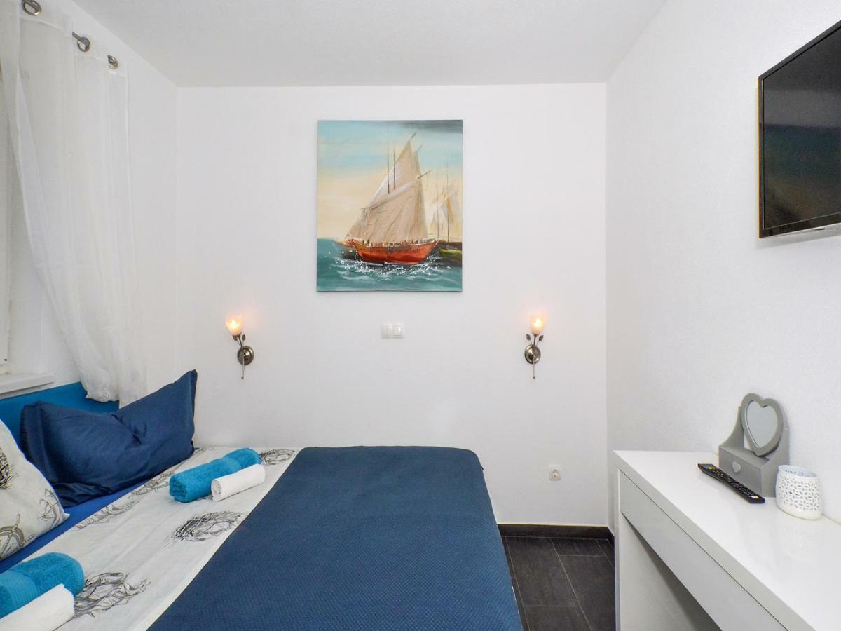 Deluxe Apartman Porto Trogir Bagian luar foto