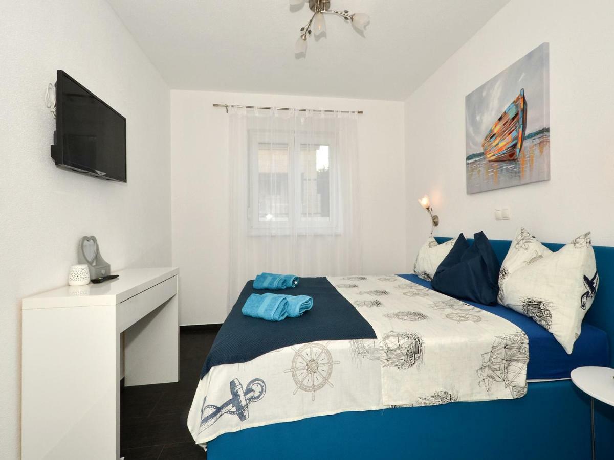 Deluxe Apartman Porto Trogir Bagian luar foto