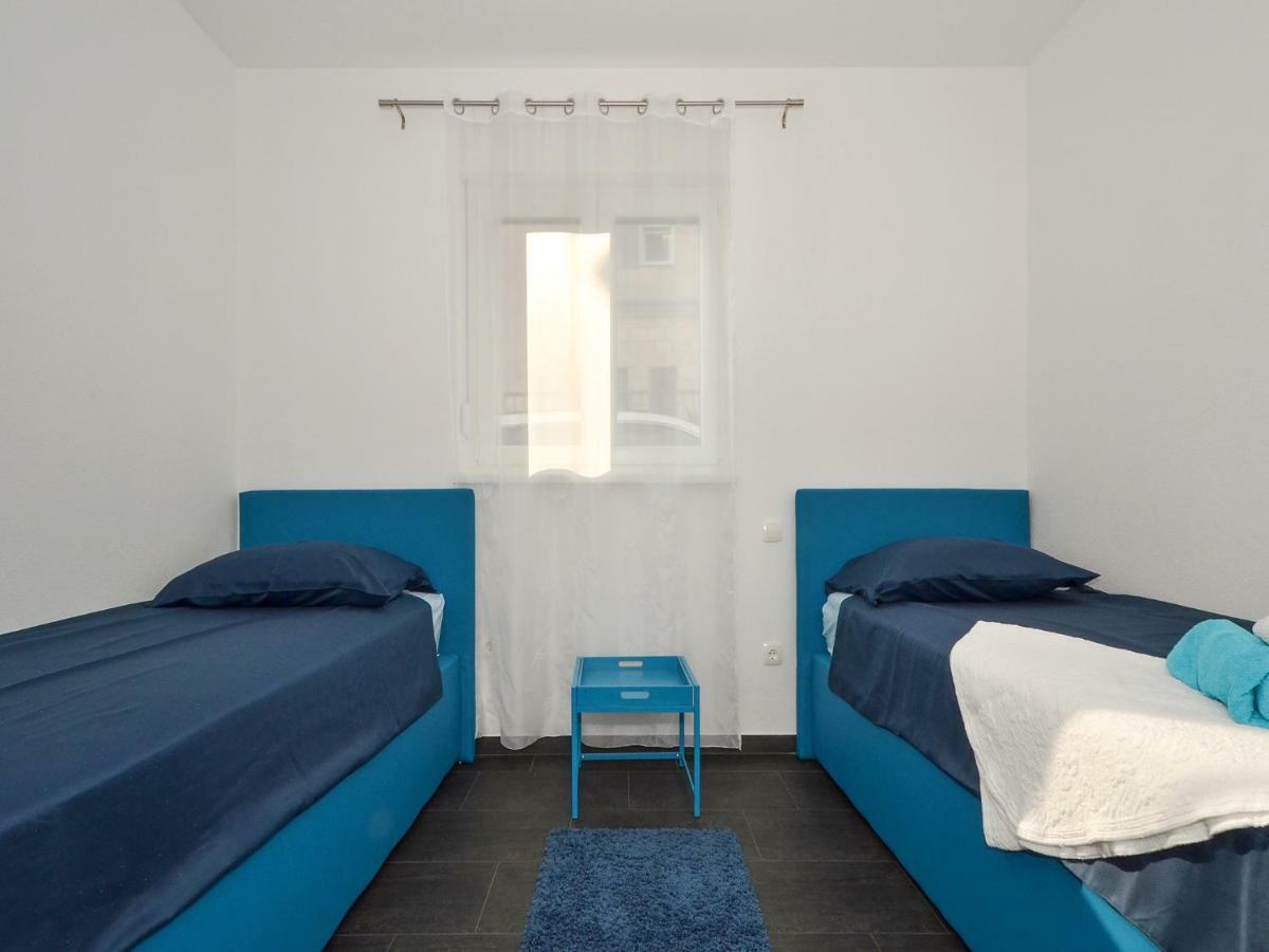 Deluxe Apartman Porto Trogir Bagian luar foto