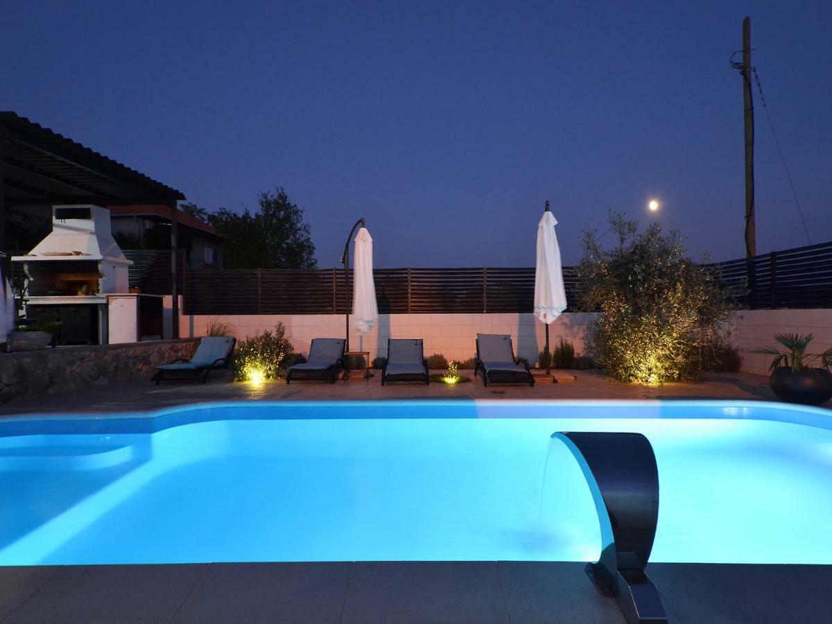 Deluxe Apartman Porto Trogir Bagian luar foto