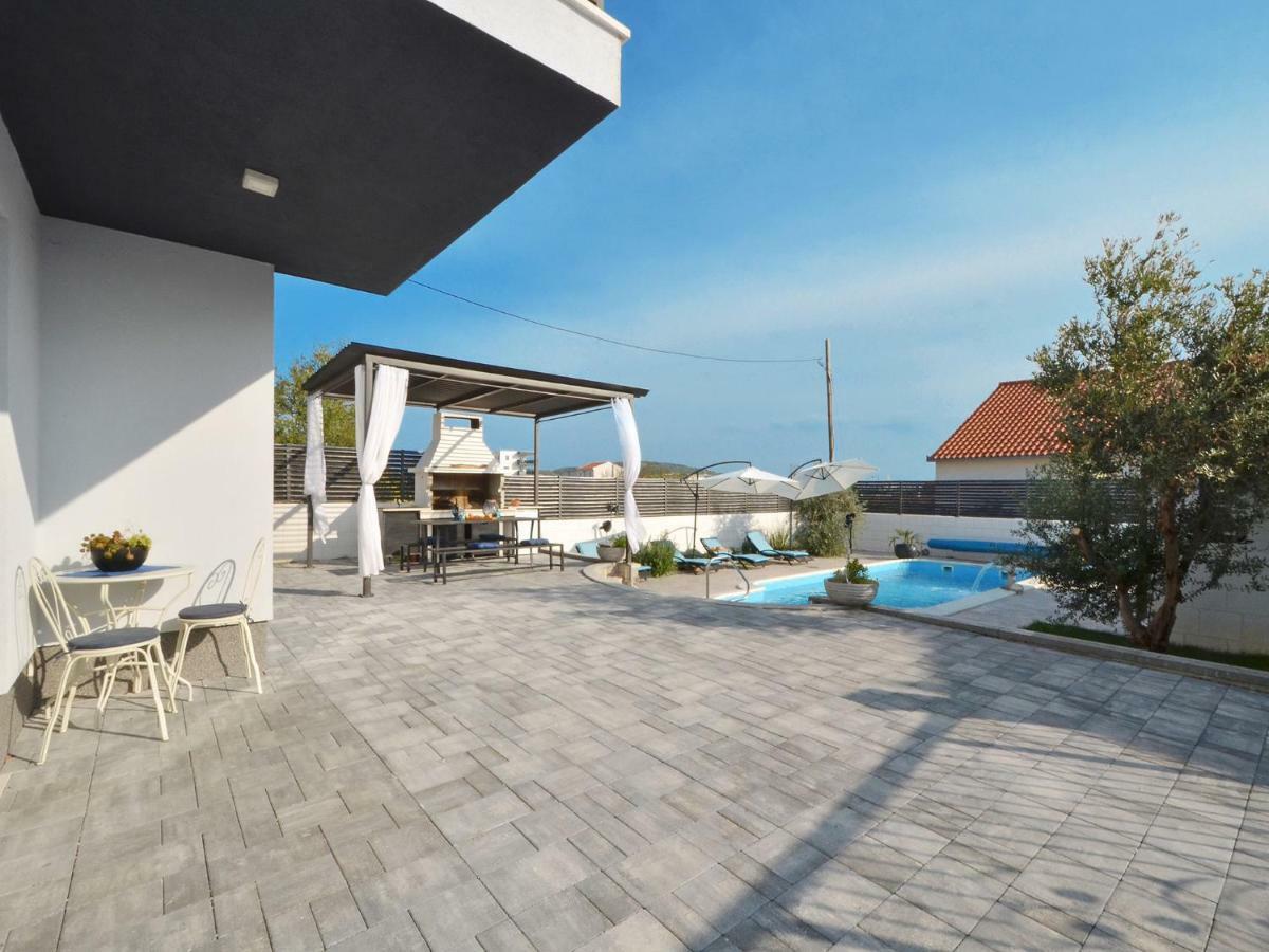 Deluxe Apartman Porto Trogir Bagian luar foto