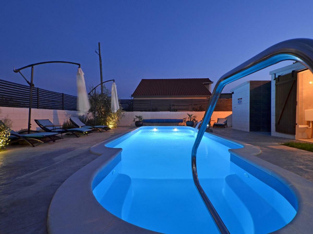 Deluxe Apartman Porto Trogir Bagian luar foto