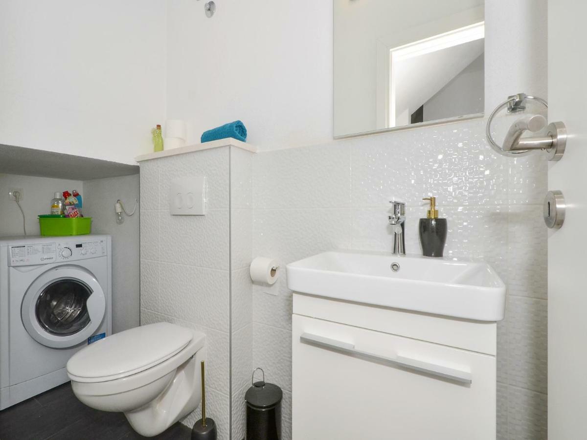 Deluxe Apartman Porto Trogir Bagian luar foto