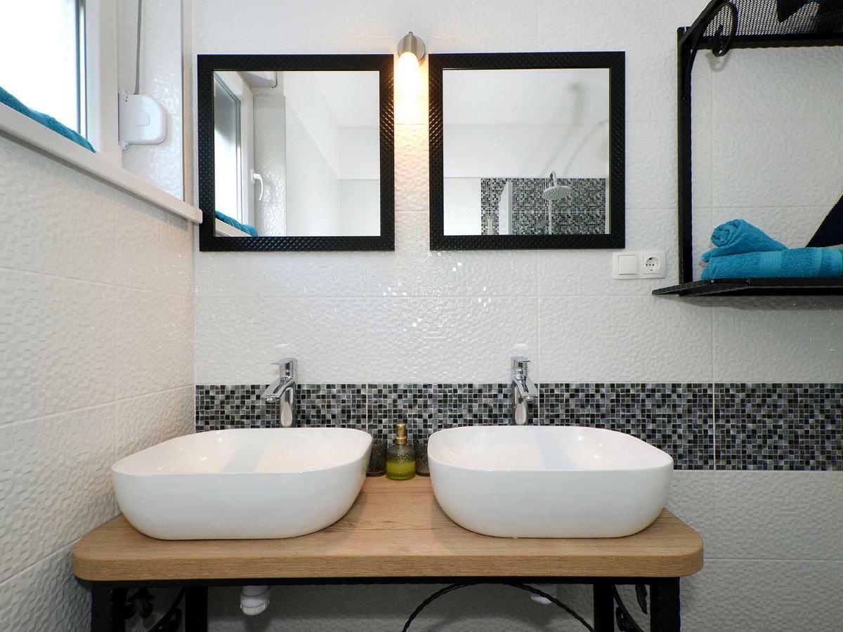 Deluxe Apartman Porto Trogir Bagian luar foto