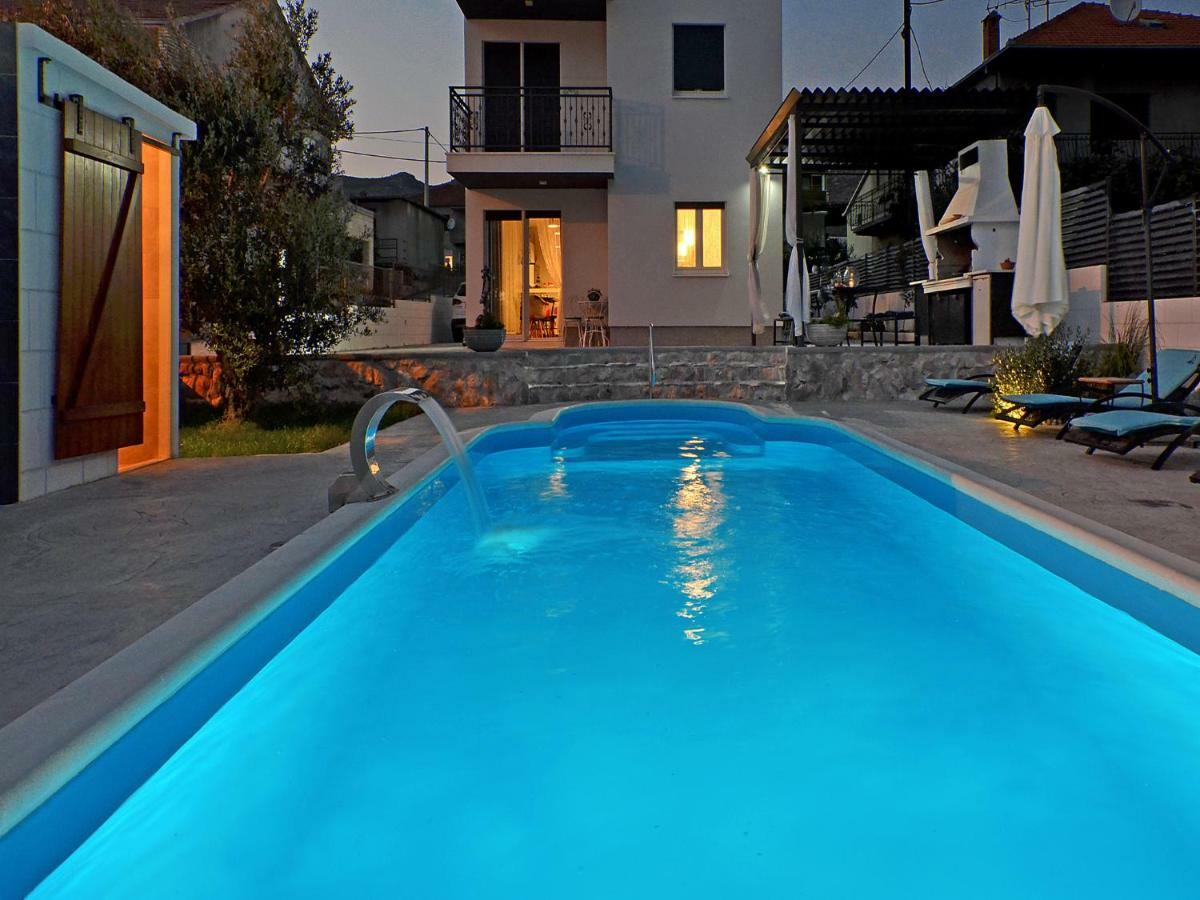 Deluxe Apartman Porto Trogir Bagian luar foto